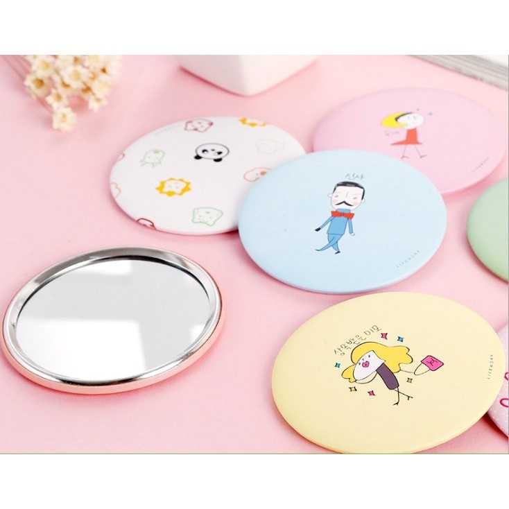 Gương Mini Cầm Tay Happy Smile Dễ Thương, Gương Trang Điểm Cá Nhân Bỏ Túi (Giao Họa Tiết Ngẫu Nhiên)