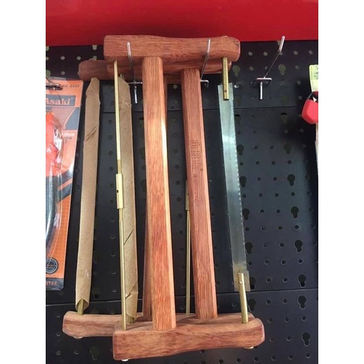 CƯA GỖ CẨM TAY /Tay cầm cưa được làm bằng gỗ lên độ bền sẽ cao hơn , chắc chắn hợn , ,,... vv - 1 CÁI
