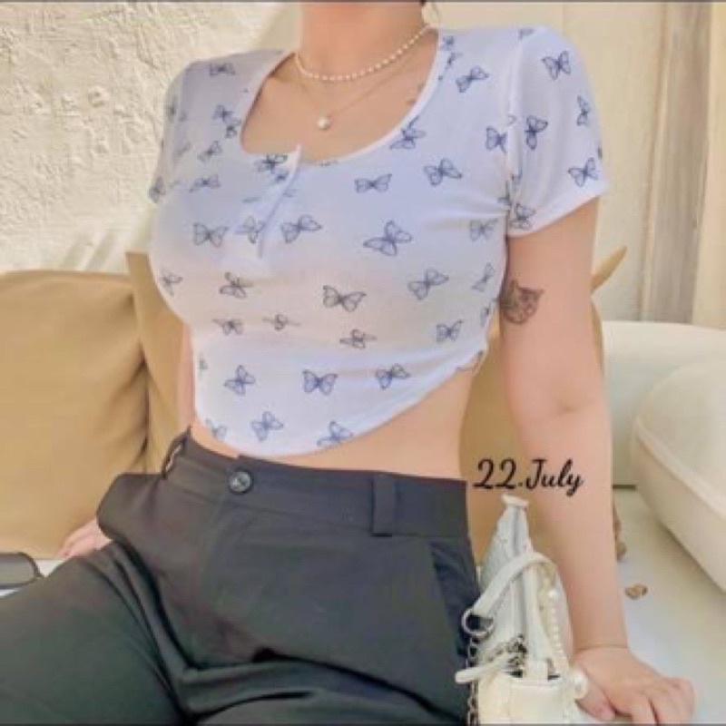 [SIÊU HOT]  Áo Croptop Kiểu Bông Hoa Nhý, Nút Bấm Với Màu Trắng Tinh Khôi