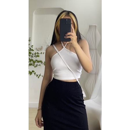 Áo cổ yếm thun gân cột dây ôm sát