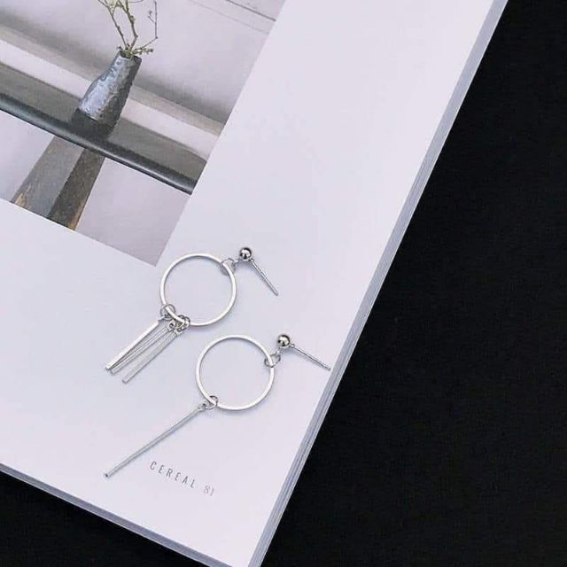 Khuyên lệch cá tính