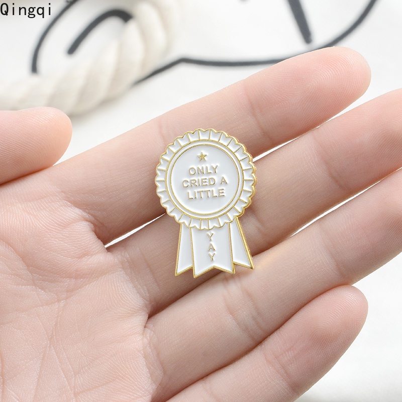 Huy hiệu cài áo Miss Zoe tráng men họa tiết chữ Only Cried A Little