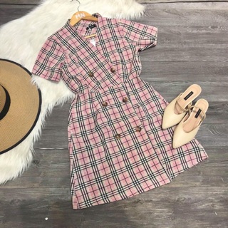 Váy kẻ cúc dạng vest