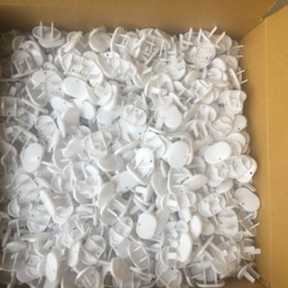 50 nút bịt ổ điện 2 chân/ 3 chân