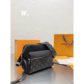 TÚI ĐEO CHÉO NAM NỮ LV3501 DÁNG CẶP DA THẬT LOCK MESSENGER FULLBOX SUPER SẴN SHIP GRAB SIZE 25 SMANO BAGS