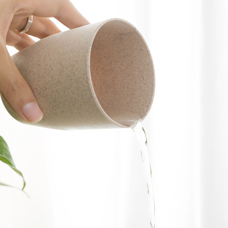 Cốc đánh răng bằng chất liệu lúa mạch thân thiện môi trường