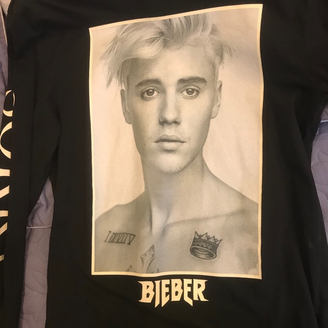 Áo Justin Bieber Sorry của H&M