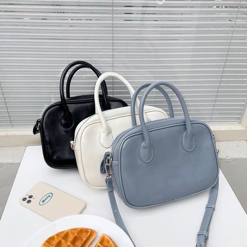 Túi đeo tréo có quai xách