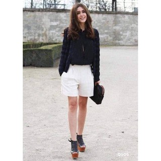 Quần short lửng đũi xước phong cách