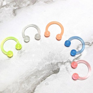 Khuyên U C 2 đầu bi dạ quang JOLLY bằng nhựa