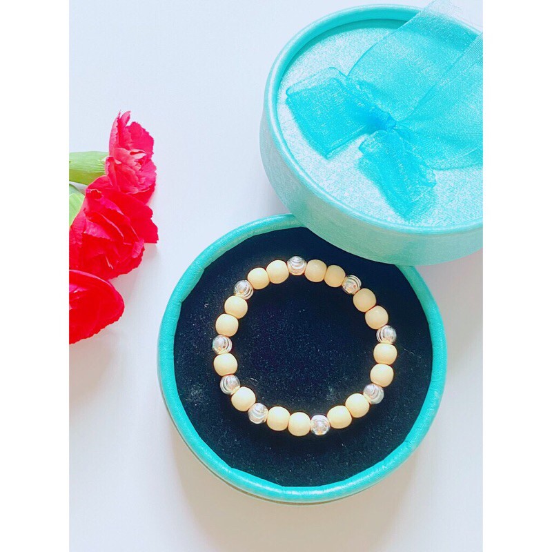 Vòng dâu tằm cho bé mix bi bạc kèm tên theo yêu cầu. tặng kèm hạt + dây dự phòng và hộp đựng.