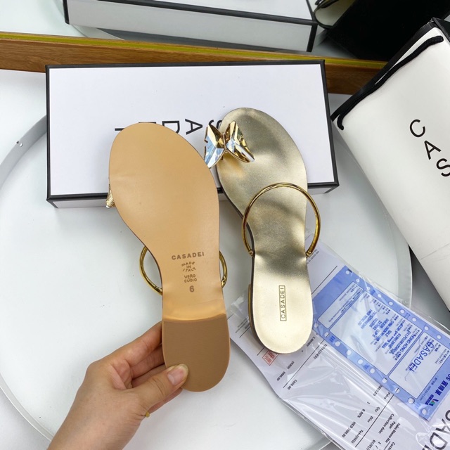 Dép xỏ ngón bươm bướm đá ánh kim (chat trước check size ạ)