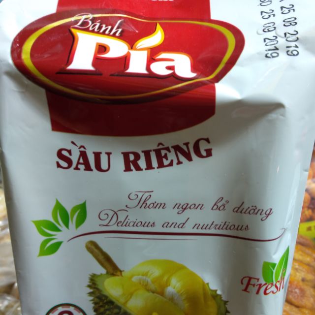 Bánh pía lớn.