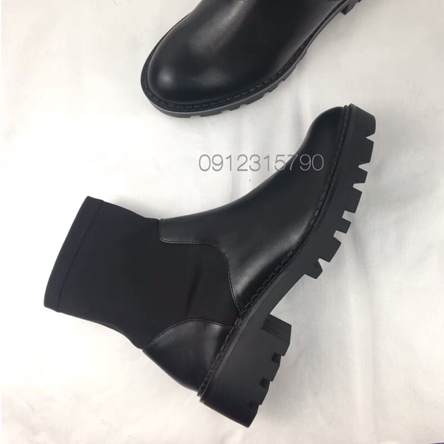 Ankle boot zArA brand . Ảnh thật