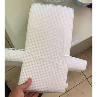 Canvas cắt sẵn lỗ lớn size 18x36 cm