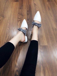 Sandal bít mũi Zara basic đính nơ kẻ