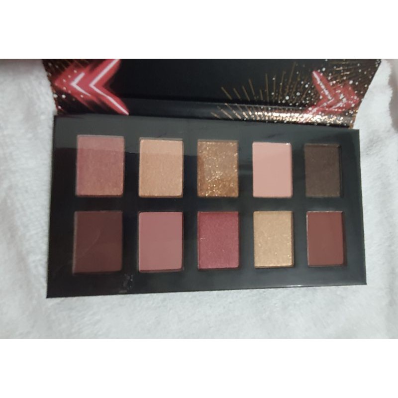 Phấn mắt NYX Love Disco 10 màu