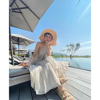 Đầm hở lưng beige cổ yếm xoè dập ly, váy xếp ly đi biển, tiệc chụp hình sống ảo
