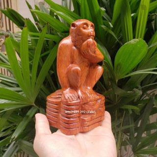 Tượng con khỉ gỗ hương