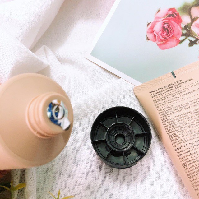 Sữa Rửa Mặt Tro Núi Lửa Innisfree Jeju Volcanic Innisfree -Sạch Bã Nhờn,Ngăn Ngừa Mụn 150ml | BigBuy360 - bigbuy360.vn