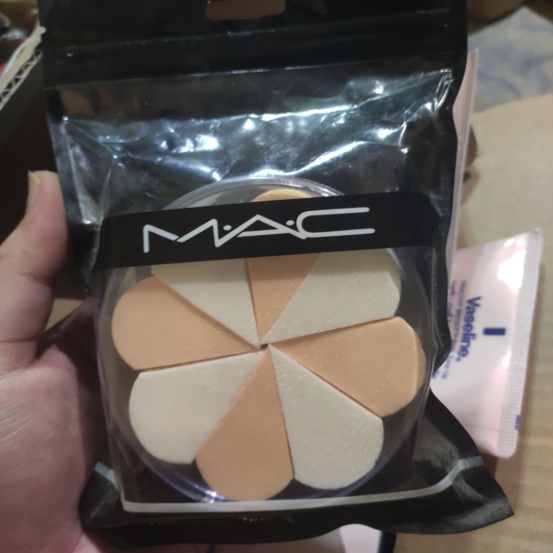 Hộp 8 miếng bông tán nền