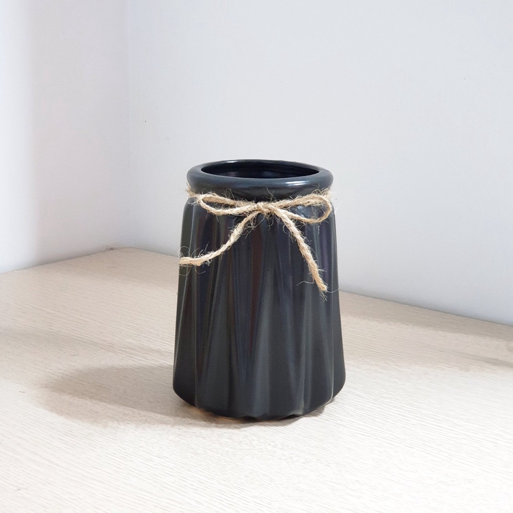 Lọ hoa gốm sứ Bát Tràng dáng mũi tên cao 14 cm - Bình cắm hoa nhỏ decor trang trí bàn làm việc giá rẻ