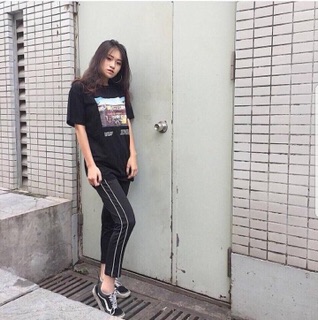Quần jogger nữ 2 sọc nhỏ