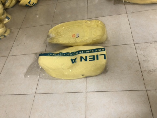 Mút yên xe vespa Lx