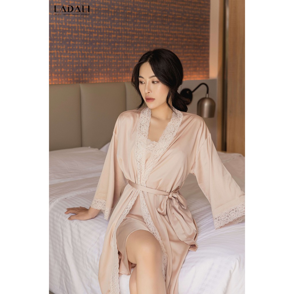 Combo Đồ Ngủ Nữ Set Váy Ngủ, Choàng Ngủ Nữ LADALI Lụa  Latin Pháp Sexy 4 Màu Đen, Đỏ, Trắng, Da Sang Trọng | BigBuy360 - bigbuy360.vn