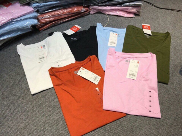 Áo phông cổ tim có túi | BigBuy360 - bigbuy360.vn