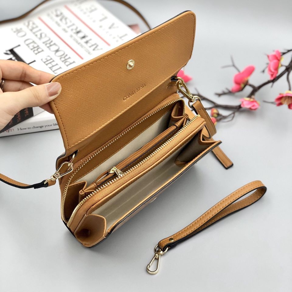 🔵 CLUTCH CALVIN KLEIN MINI 🔵