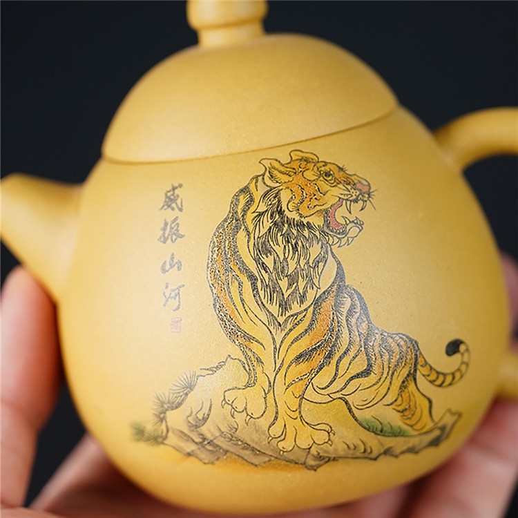 Ấm Tử Sa Nghi Hưng Long Đán Mãnh Hổ 250 ml (Đoạn Nê)
