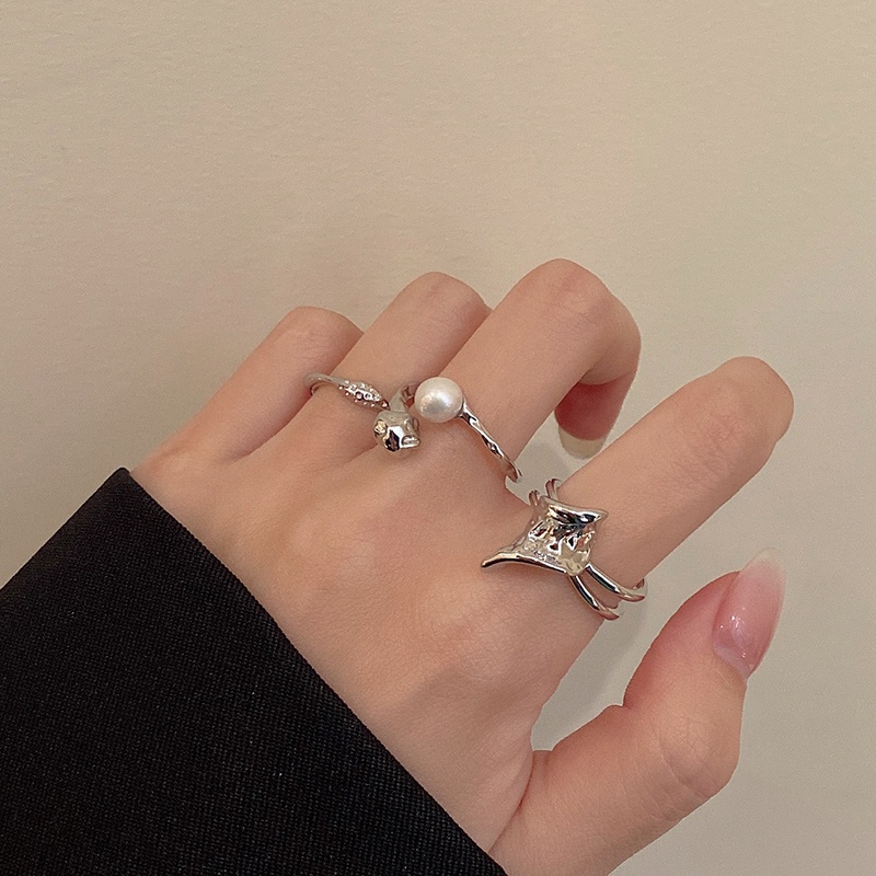 Nhẫn Thiết Kế Không Đều Sang Trọng Thời Trang