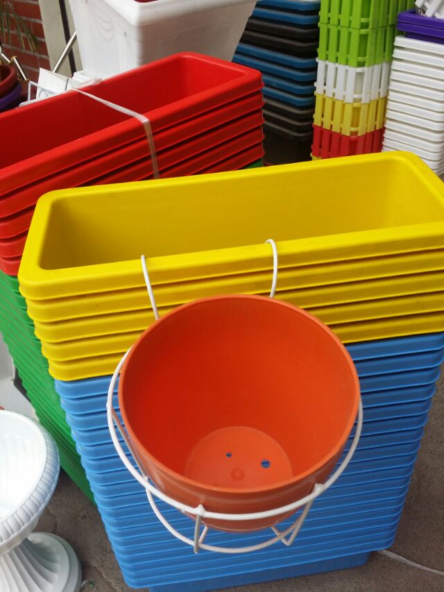 Giá sắt tròn đỡ chậu hoa treo ban công cỡ nhỡ