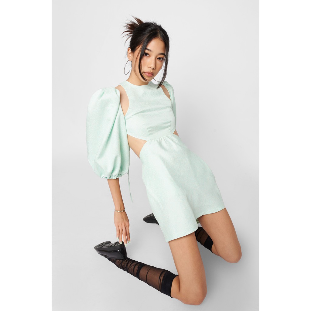 The Freckles Studios - Đầm Doll cut out dây cột sau lưng (có tay và không tay) | BigBuy360 - bigbuy360.vn