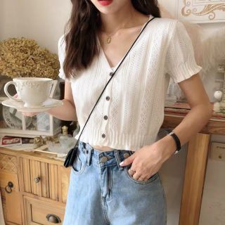 Áo croptop cộc tay chất len mỏng cài khuy hottrend Jennie