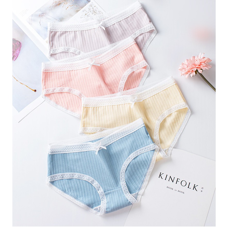 Quần lót phối nơ nhỏ