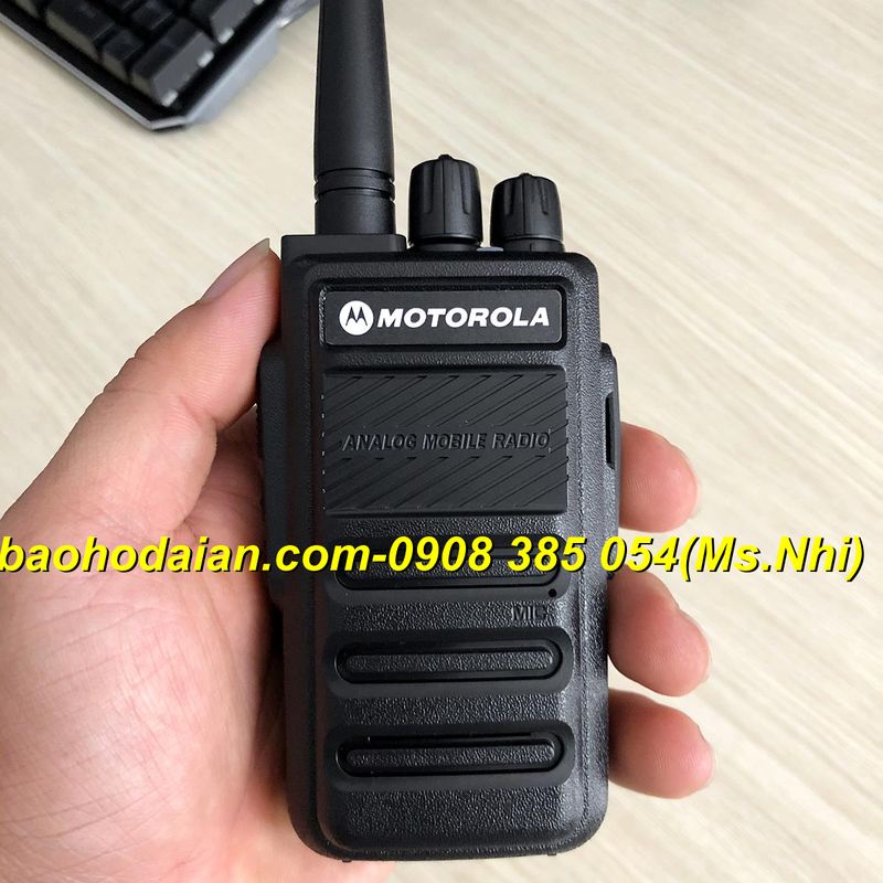 Bộ đàm cầm tay Motorola CP880