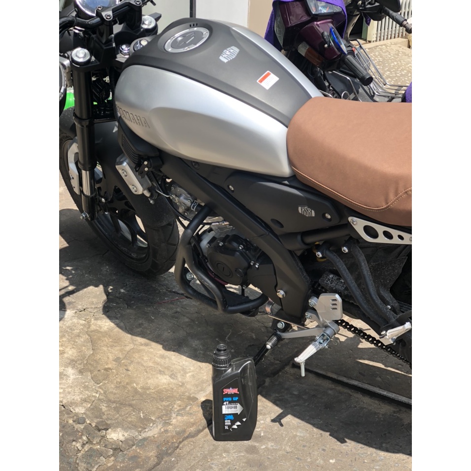 Nhớt full tổng hợp dành cho xe máy Speedol Pro GP 4T 10W40