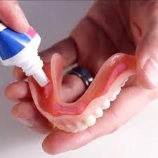 Keo Dán Răng Giả Fixodent