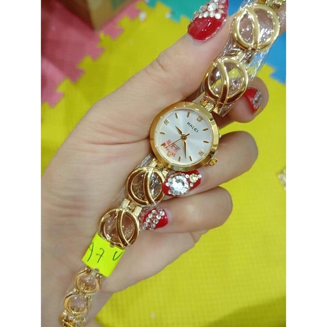 Đồng hồ Halei nữ lắc tay đính đá 968