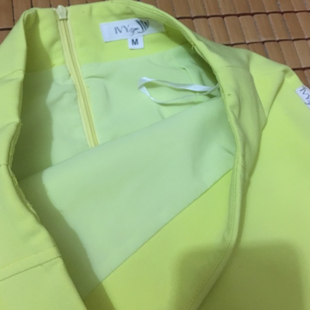 Thanh lý váy ivy xanh lá mạ