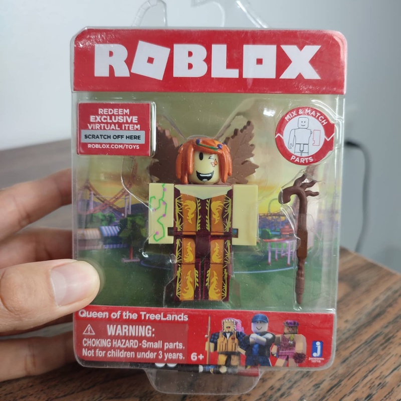 Roblox Toy Box Hộp Lẻ Chính Hãng Có Code
