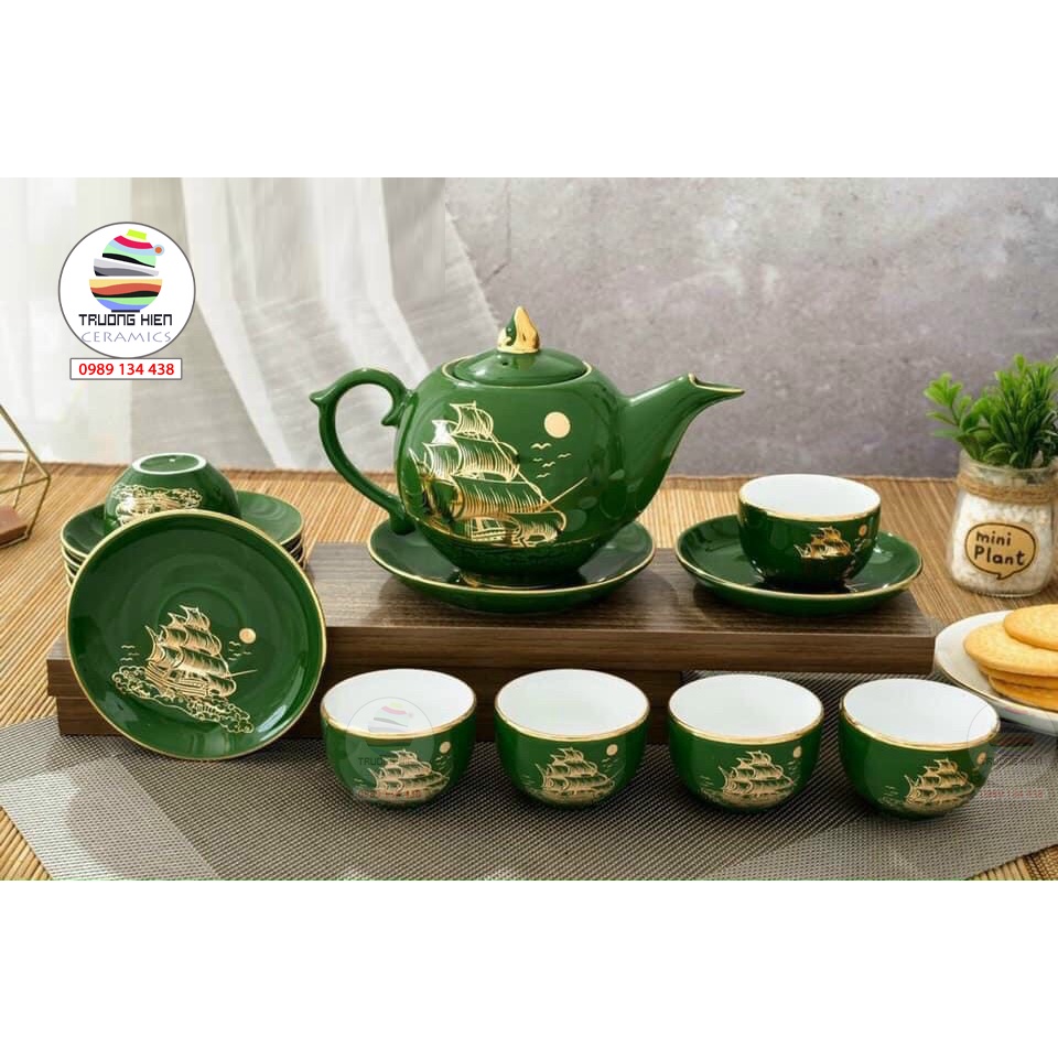 Bộ ấm trà men xanh ngọc dát cảnh vàng Thuận buồm xuôi gió.