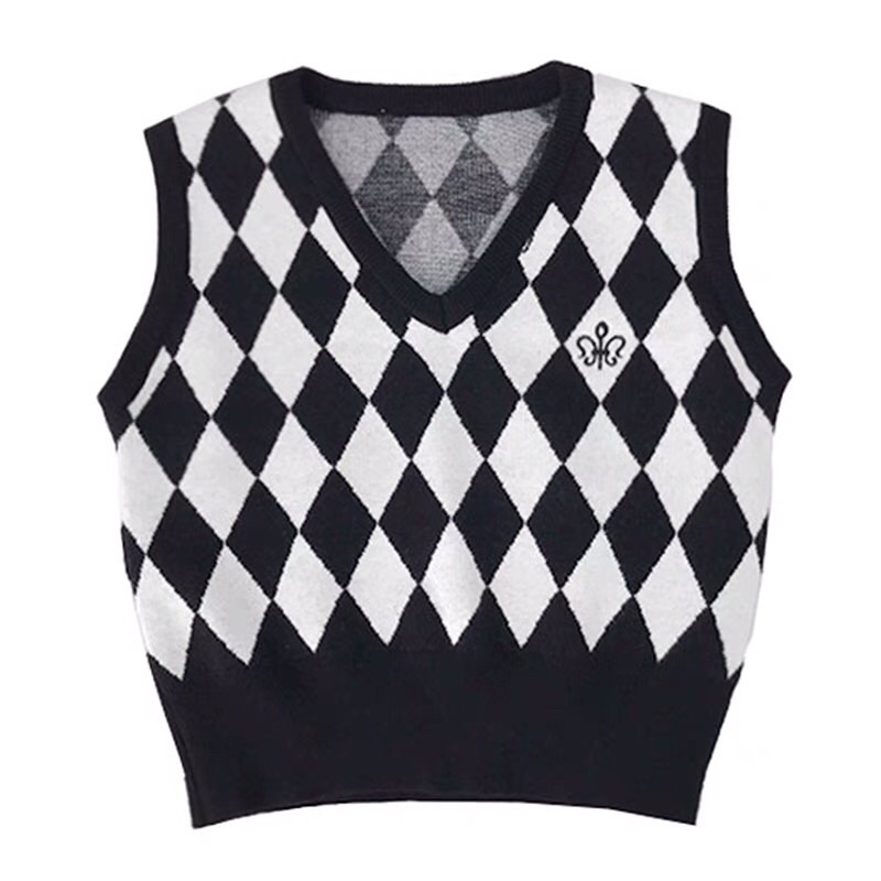 Áo gi-lê họa tiết hình thoi thêu hoa trước ngực