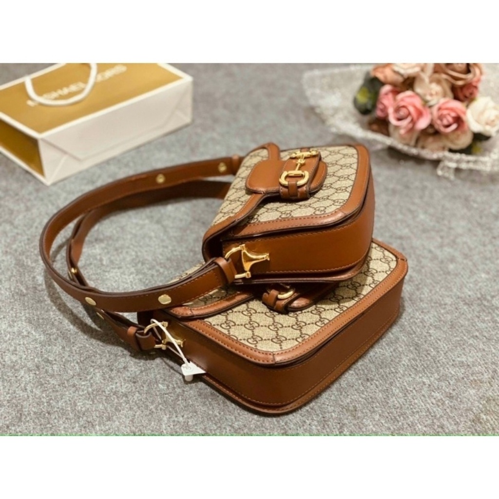 Túi xách nữ Gu C size 22cm và 25cm bên trong da lộn full box - Hana Bag