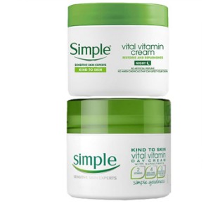 Kem Dưỡng Ngày và Đêm Simple Kind To Skin Vital Vitamin Cream SPF15 50ml