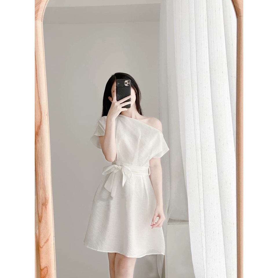 ĐẦM DỰ TIỆC LỆCH VAI DÂY THẮT EO