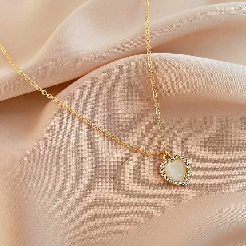 Vòng cổ đính ngọc trai giả sang trọng sành điệu