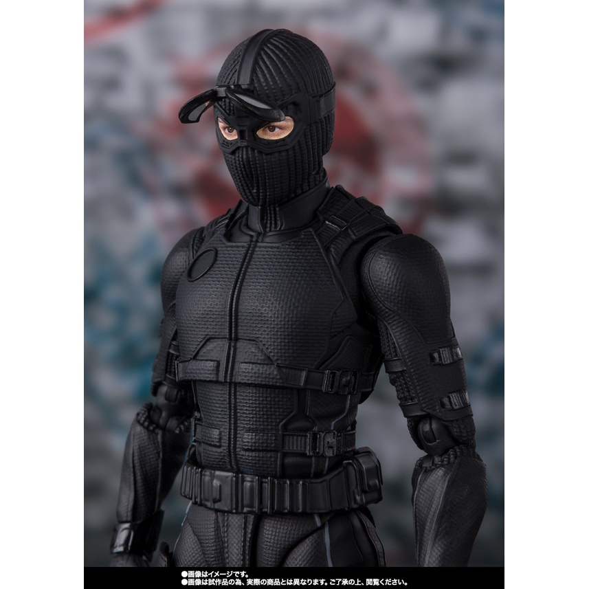 Mô Hình Spider Man Black Stealth Suit Marvel Far From Home SHF Có Khớp